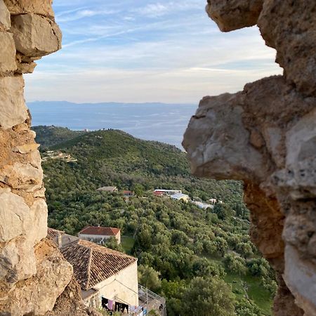 Villa Gkoros House Old Town Himare Esterno foto