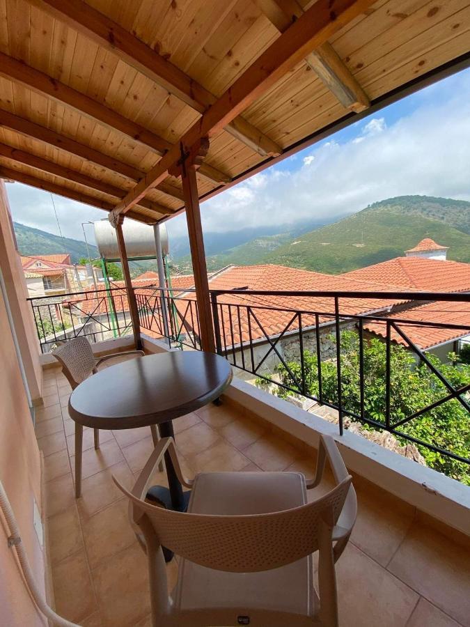 Villa Gkoros House Old Town Himare Esterno foto