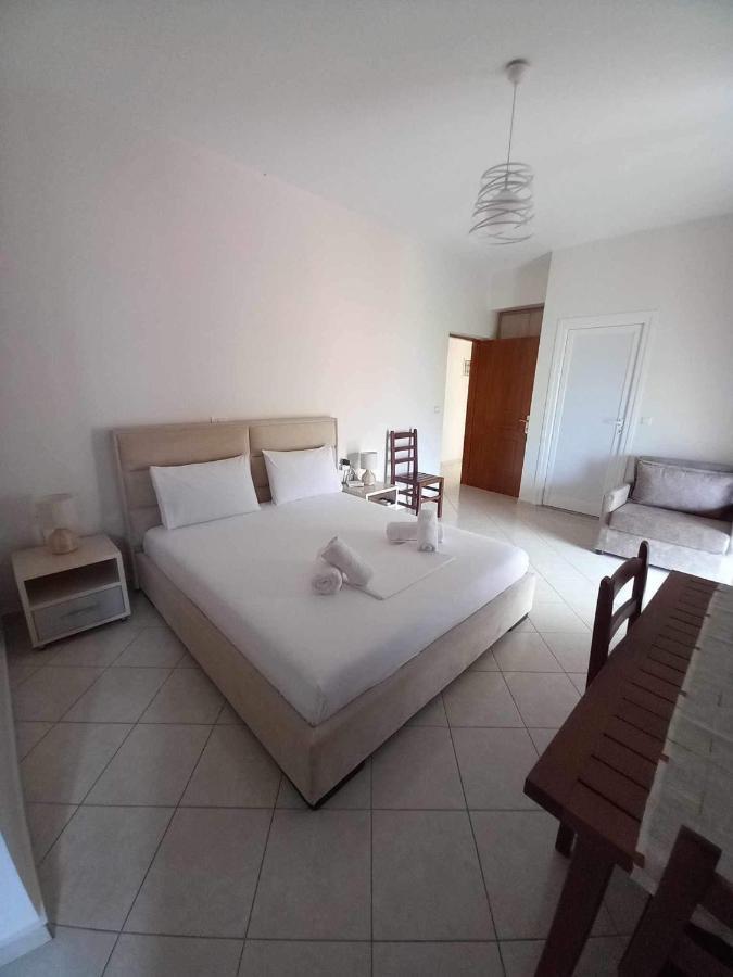 Villa Gkoros House Old Town Himare Esterno foto
