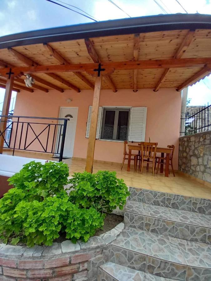 Villa Gkoros House Old Town Himare Esterno foto
