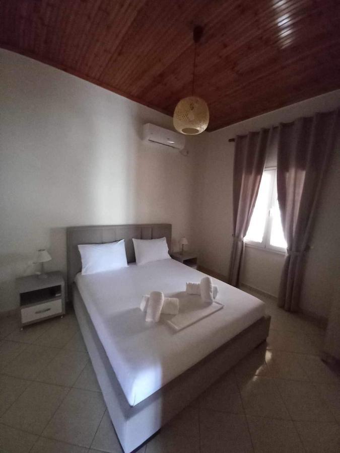 Villa Gkoros House Old Town Himare Esterno foto
