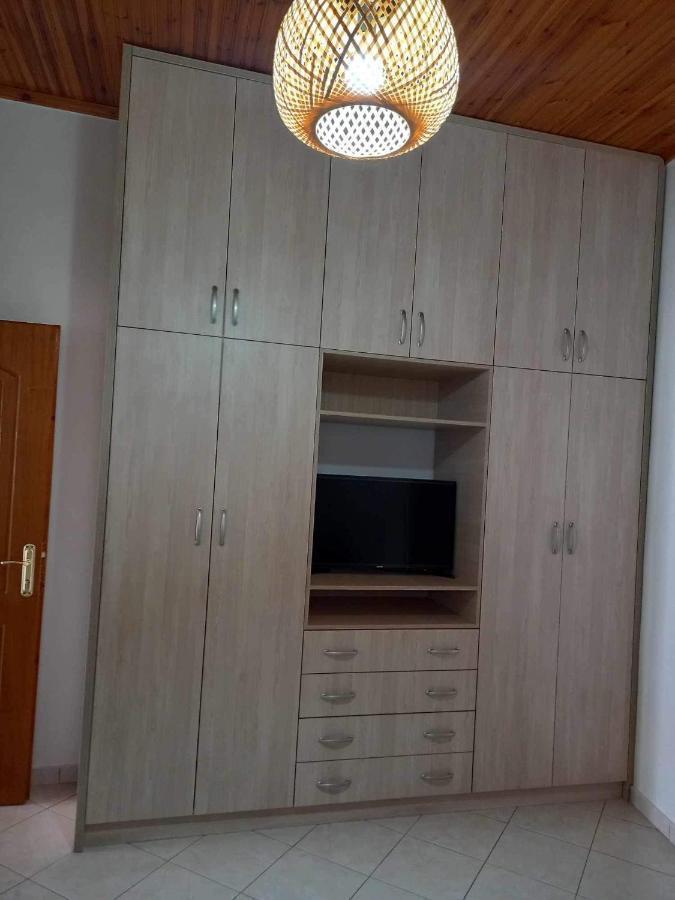 Villa Gkoros House Old Town Himare Esterno foto