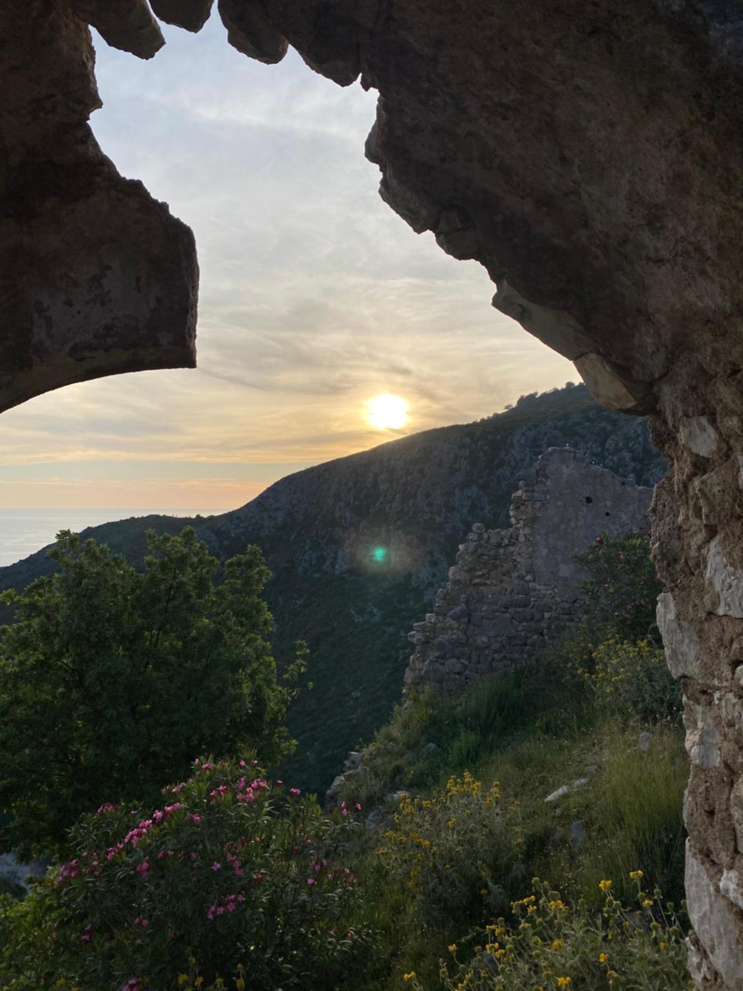 Villa Gkoros House Old Town Himare Esterno foto