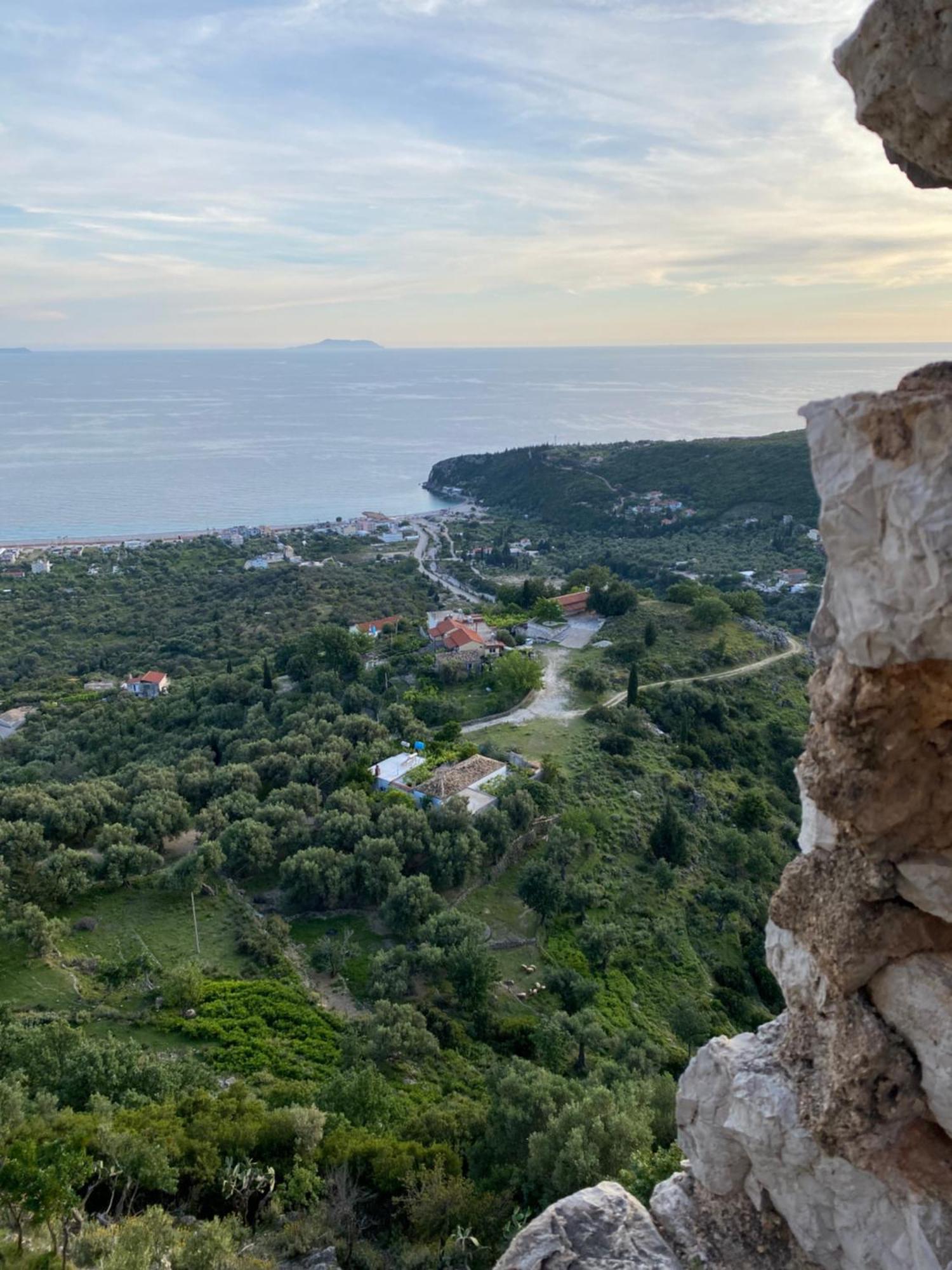 Villa Gkoros House Old Town Himare Esterno foto